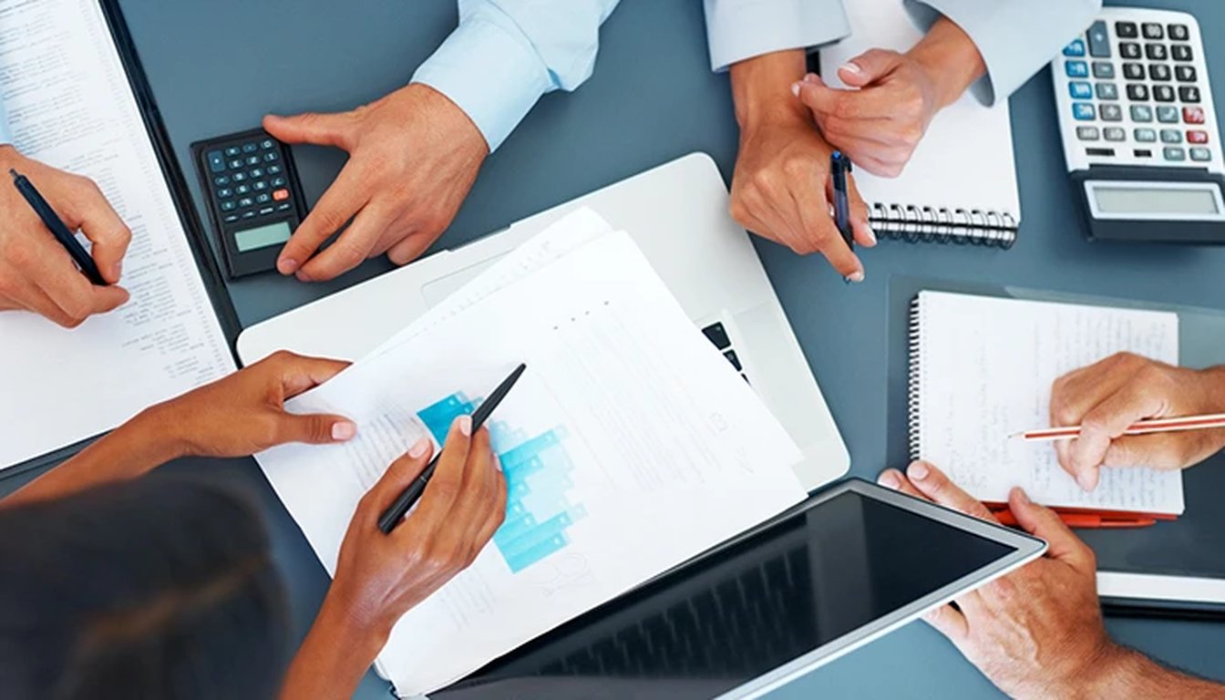 Discovering Accounting and Finance