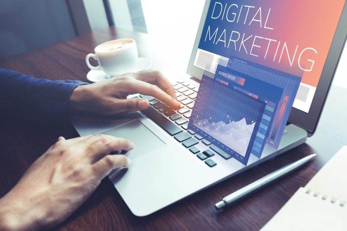 الابتكارات في التسويق والمبيعات: تحويل نمو الأعمال في عام 2025
