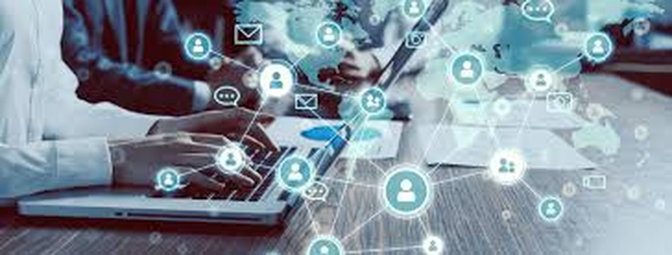 التواصل الاستراتيجي للنمو المهني: بناء علاقات ذات قيمة