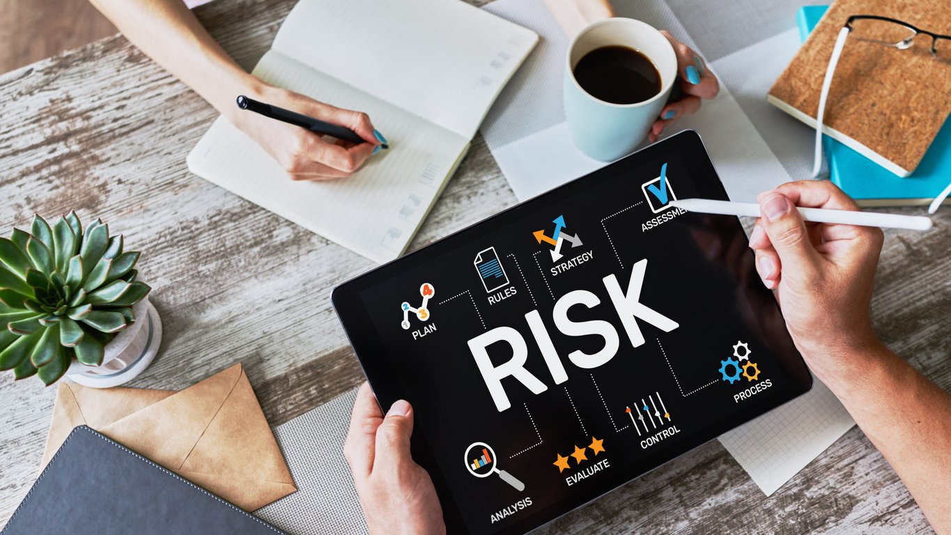إدارة المخاطر الاستراتيجية في الأعمال: تحويل التهديدات إلى فرص